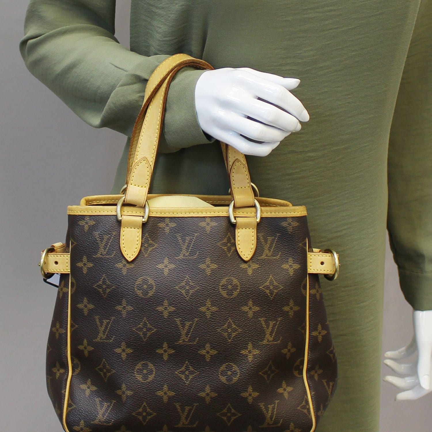 Louis Vuitton Vintage - Monogram Batignolles Vertical Bag - Brown
