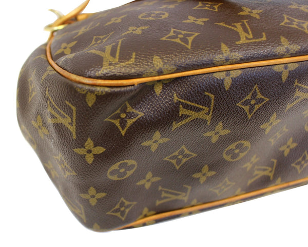 LOUIS VUITTON Monogram Canvas Batignolles Horizontal Shoulder Bag