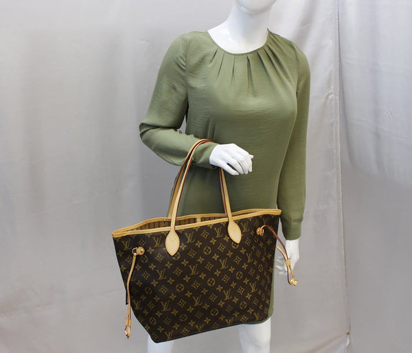 LOUIS VUITTON Monogram Canvas Neverfull MM Brown Tote Bag