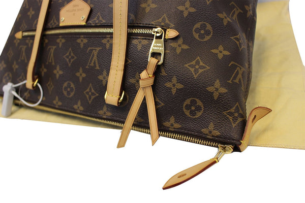 LOUIS VUITTON Monogram canvas Iena MM Shoulder Bag