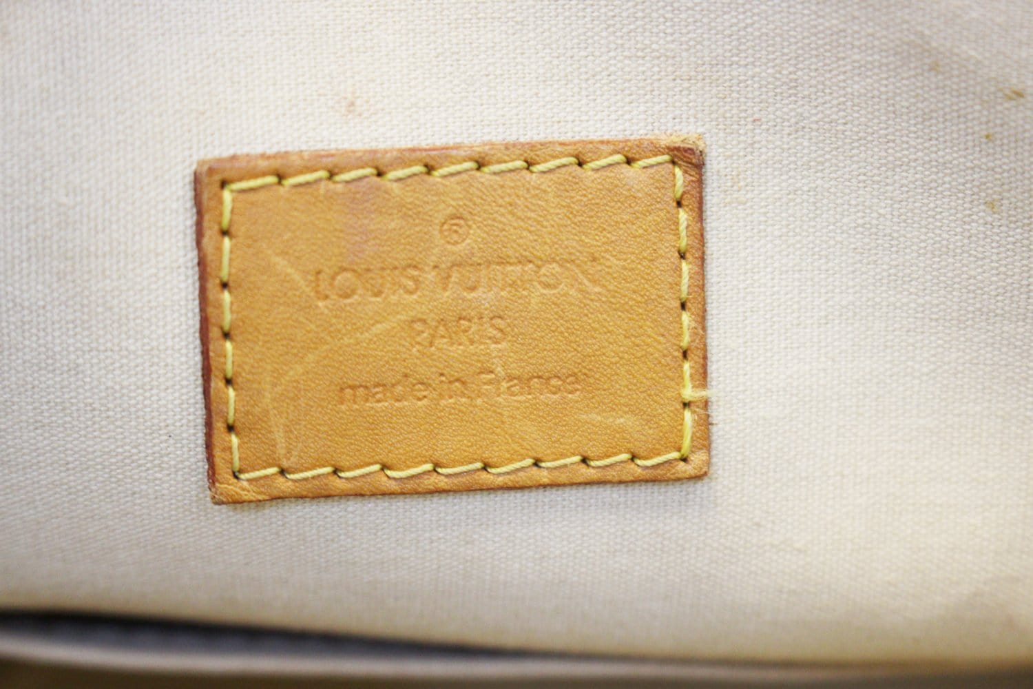 Louis Vuitton Vernis Monogram Alma GM - Neutrals Handle Bags, Handbags -  LOU580380