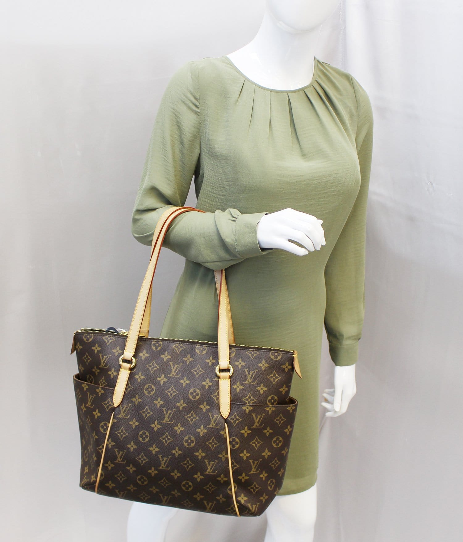 Louis Vuitton, Bags, Louis Vuitton Louis Vuitton Monogram Totally Mm  Brown M56689 Womens Tote Bag