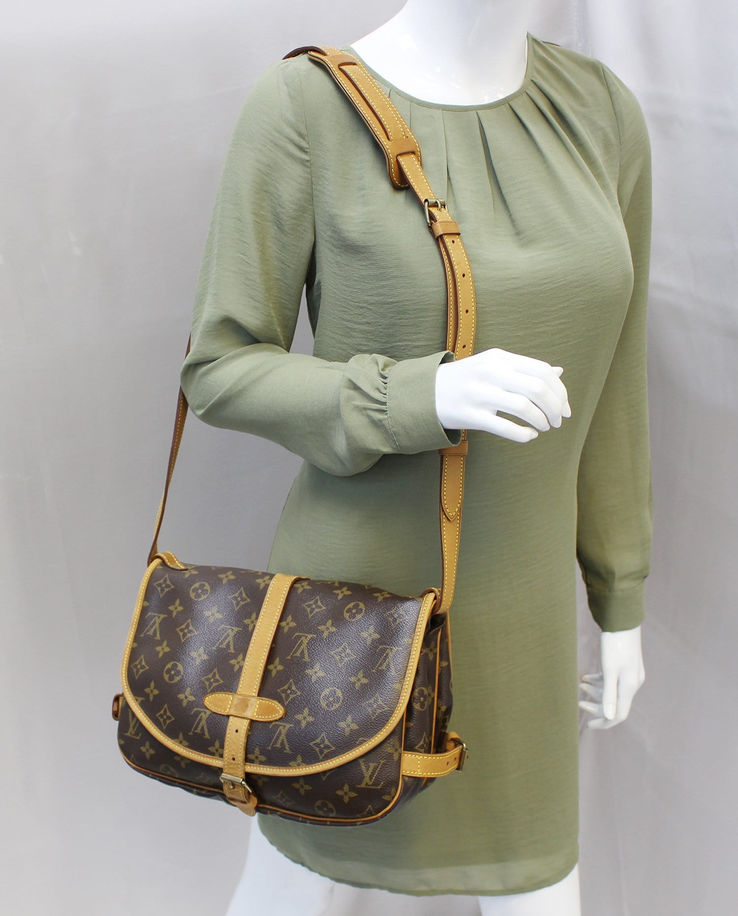 Louis Vuitton Saumur 30 Shoulder Bag Used (6559)