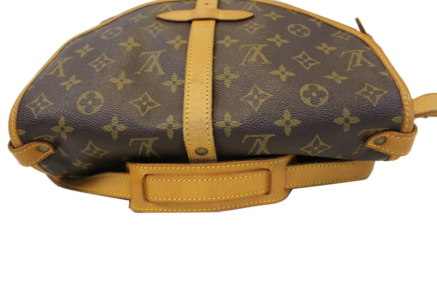 Louis Vuitton Saumur Shoulder bag 333301
