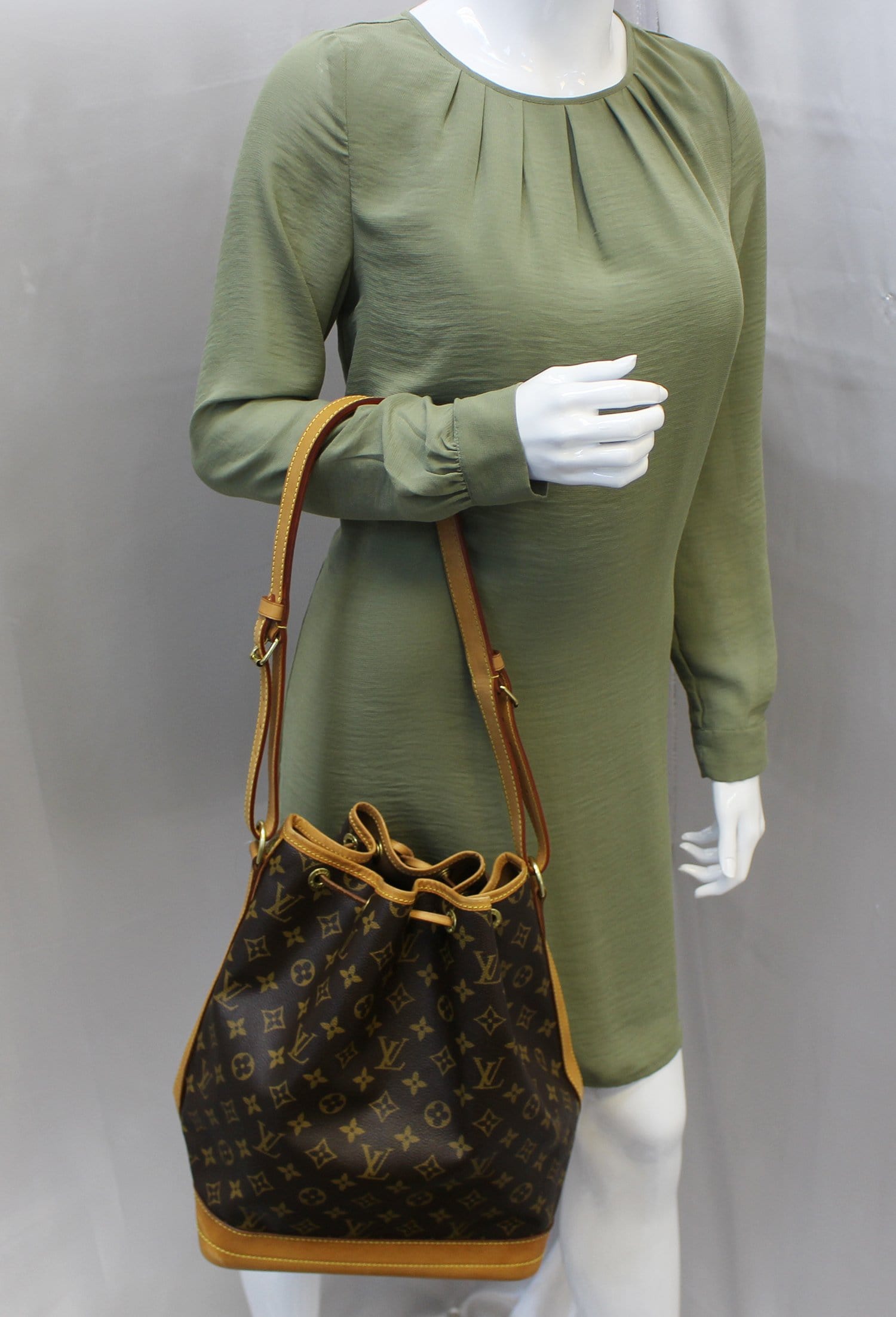 Louis Vuitton Noe Monogram Shoulder Bag for Sale in Sunnyvale, CA