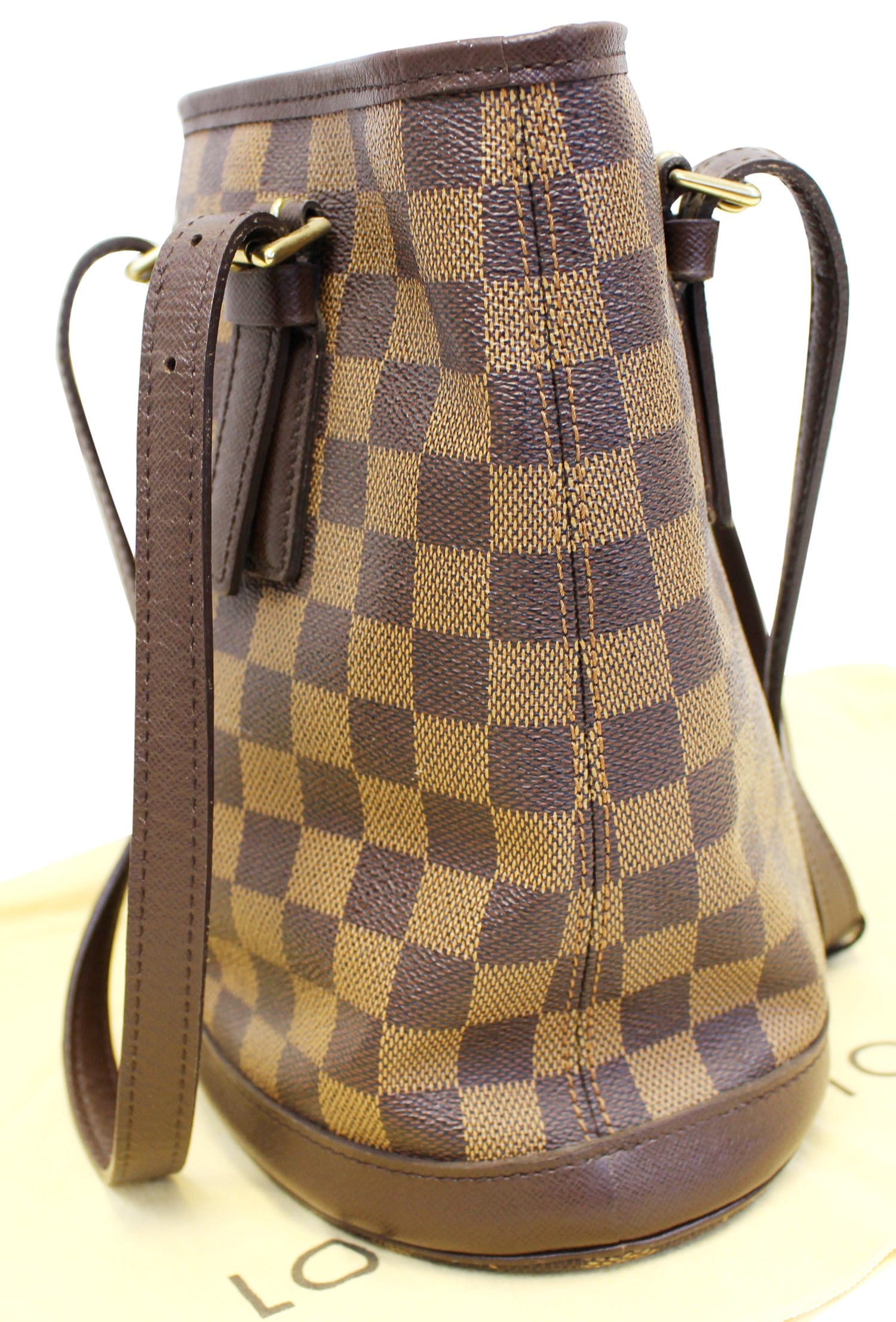 Cleaning and Conditioning Louis Vuitton Damier Ebene Marais Bucket