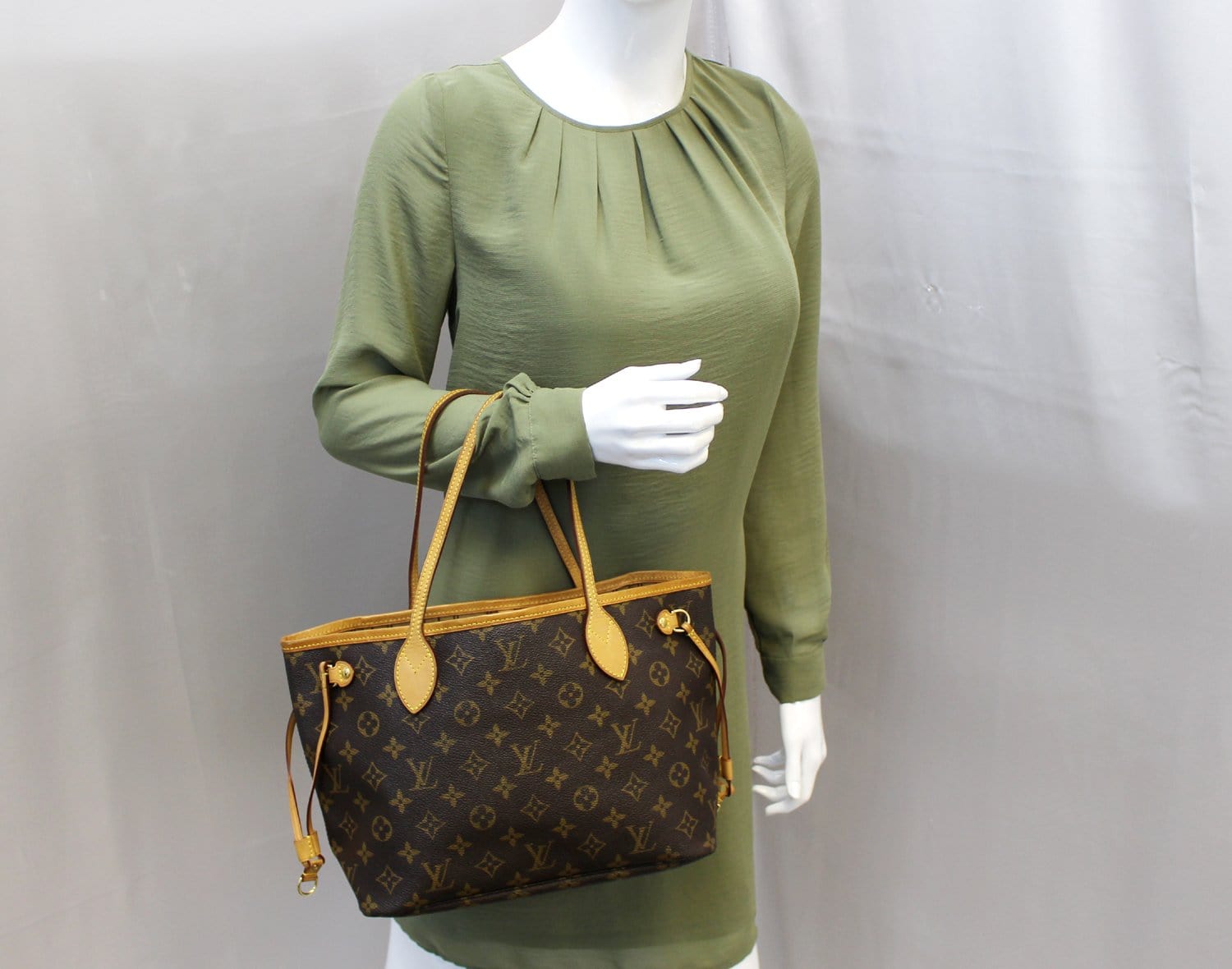 Louis Vuitton Small Monogram Neverfull PM Tote Bag Leather ref