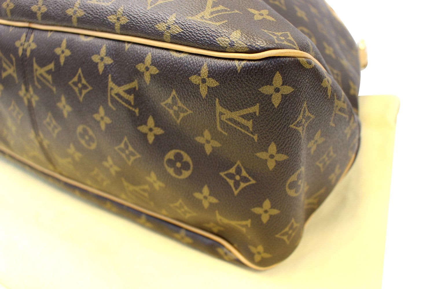 Louis Vuitton Pre-owned Women's Shoulder Bag
