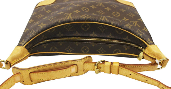 LOUIS VUITTON Monogram Boulogne 30 Shoulder Bag