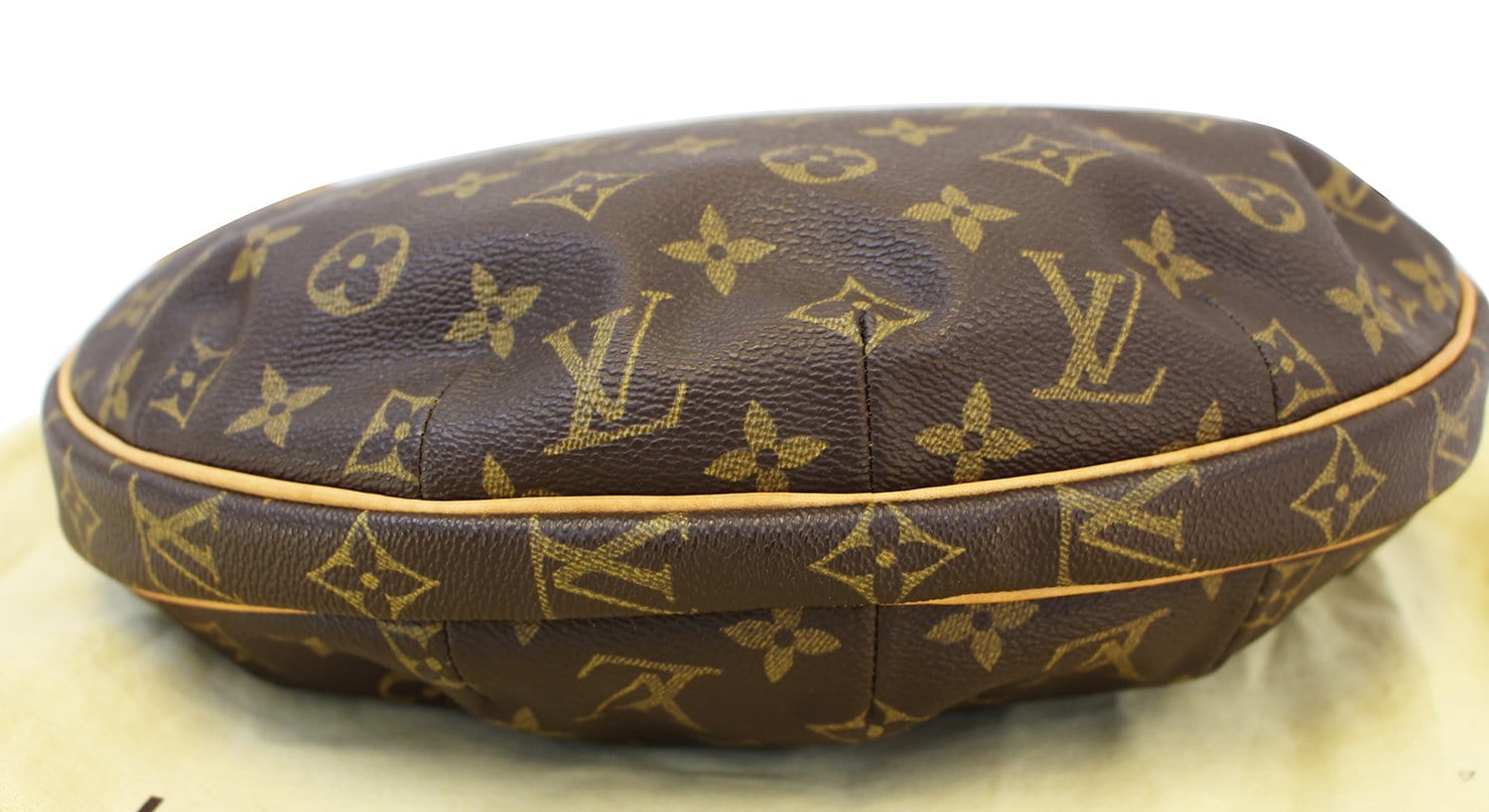 Rank AB ｜LV Monogram Pochette Croissant MM Shoulder Bag｜23101307