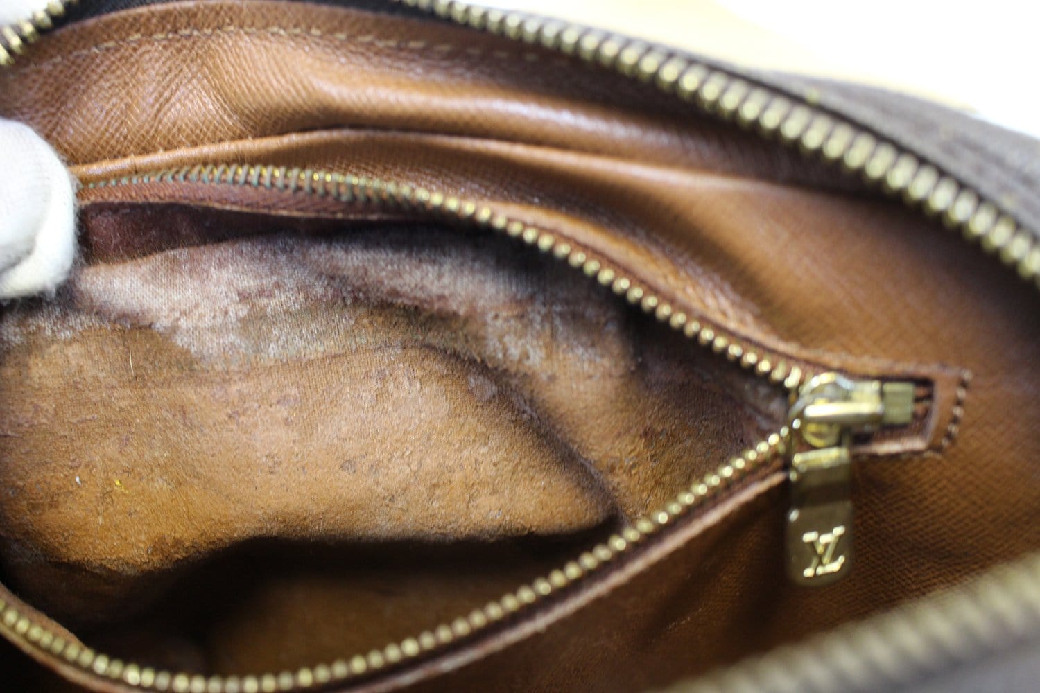 Jeune fille leather crossbody bag