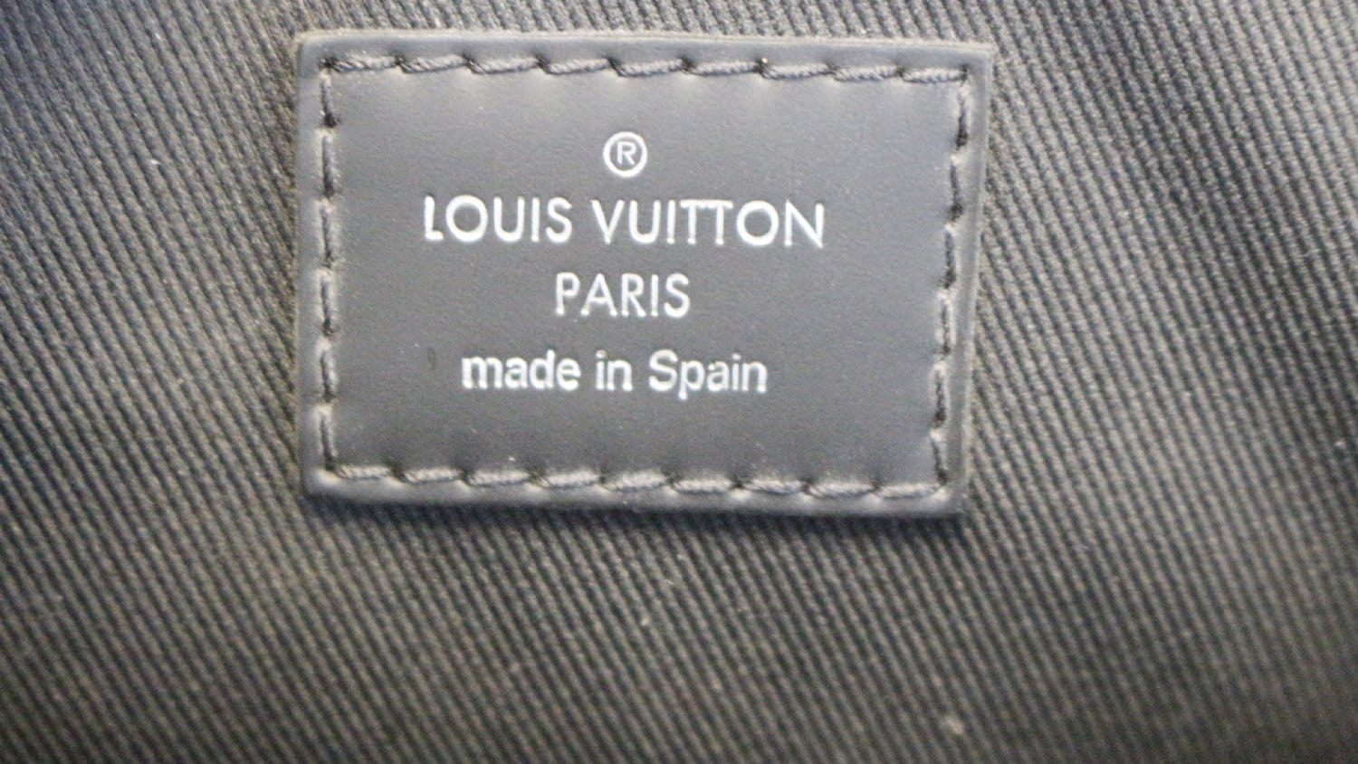 Black Louis Vuitton Damier Graphite Trocadero PM Crossbody Bag, Louis  Vuitton Agenda Fonctionnel MM Monogram Canvas R20105