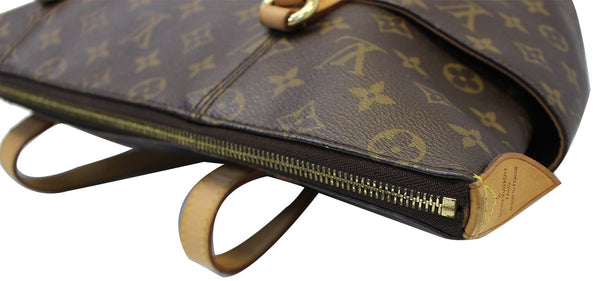 LOUIS VUITTON Totally MM Monogram Canvas Tote Shoulder Bag