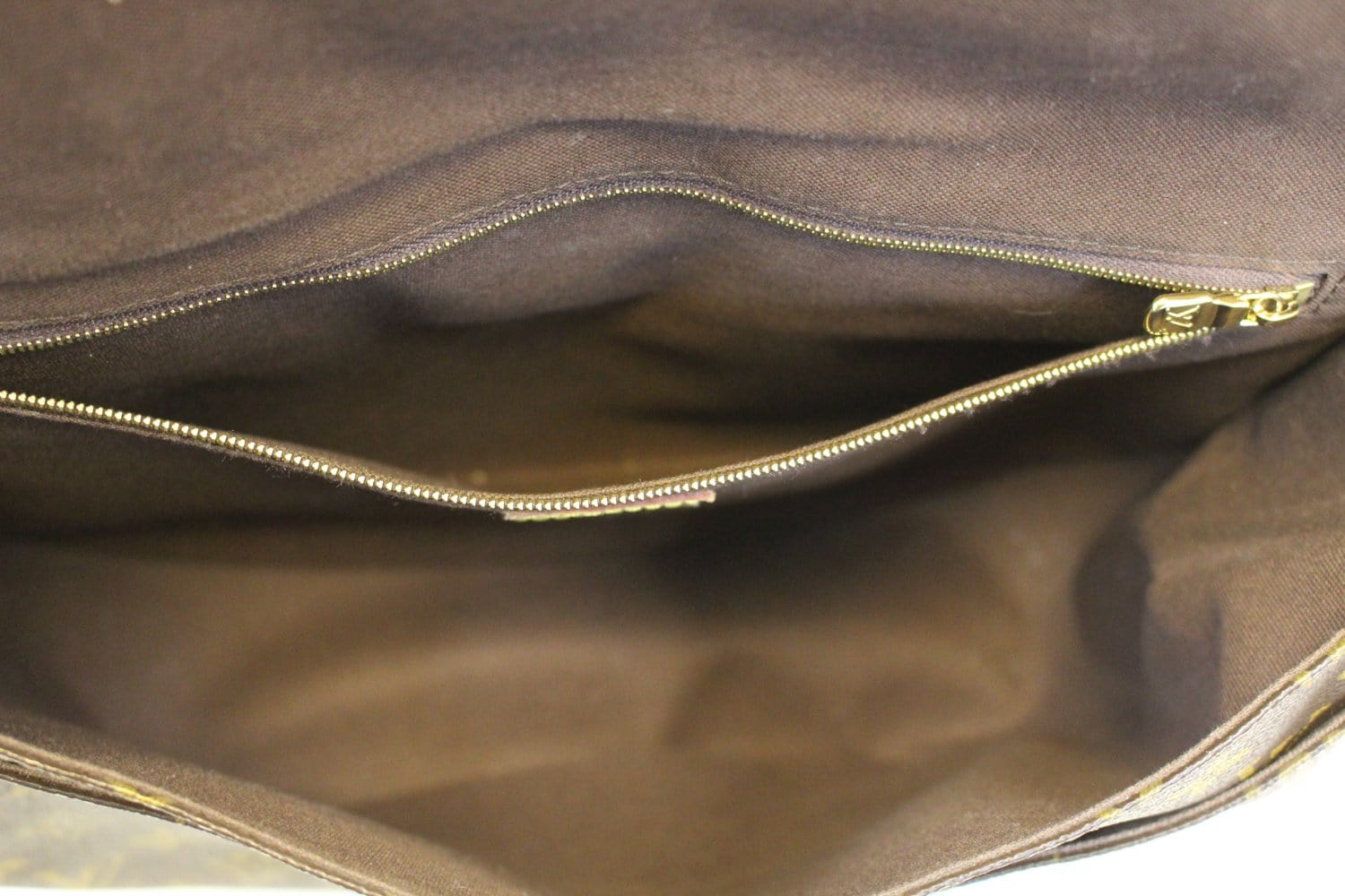 Louis Vuitton Monogram Menilmontant MM - Brown Crossbody Bags, Handbags -  LOU618155