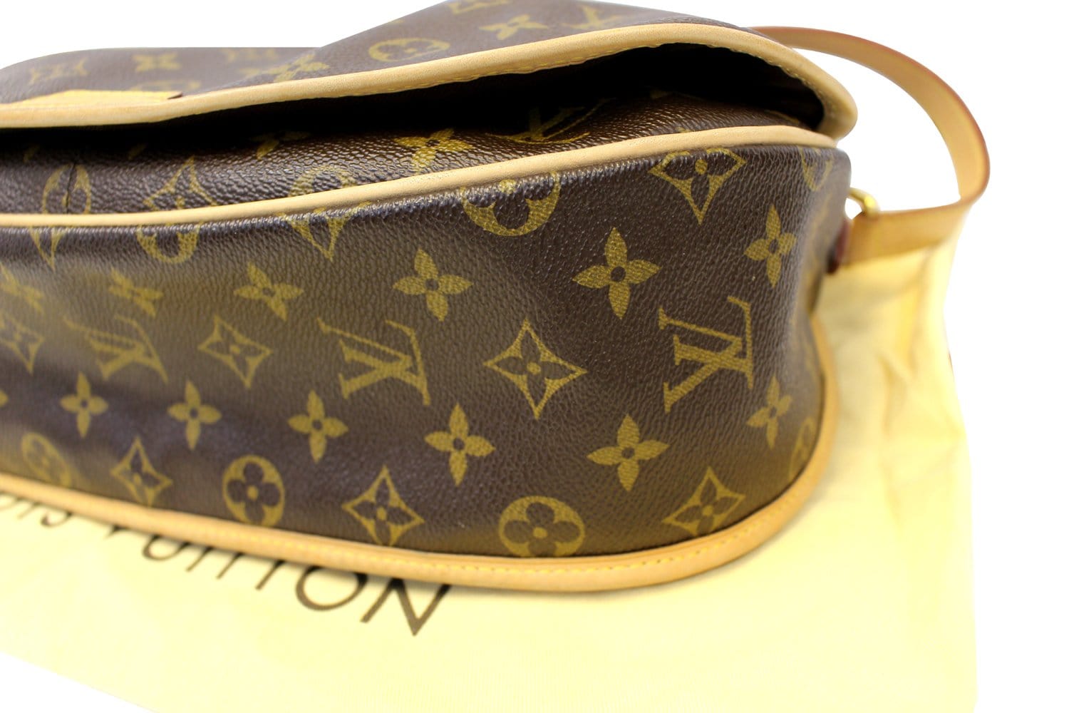 LOUIS VUITTON CROSSBODY BAG EXTRA LARGE PERFECT FOR LABTOP