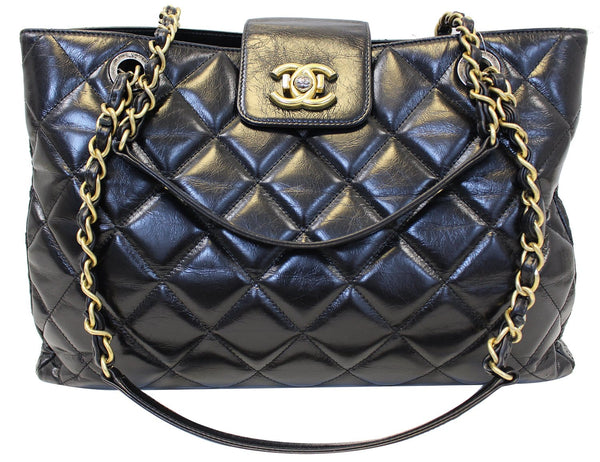 CHANEL Matelasse Black Calfskin Leather Shoulder Bag