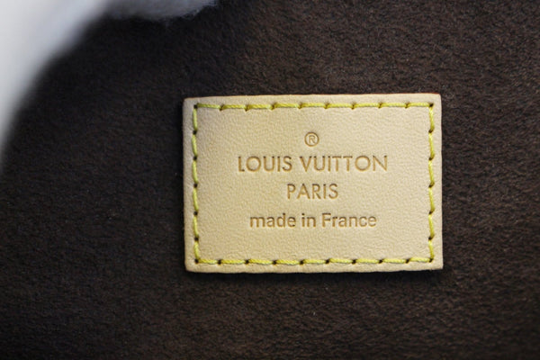 LOUIS VUITTON Metis Pochette Monogram Canvas Crossbody Bag