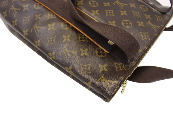 LOUIS VUITTON Monogram Canvas Beaubourg Tote Bag