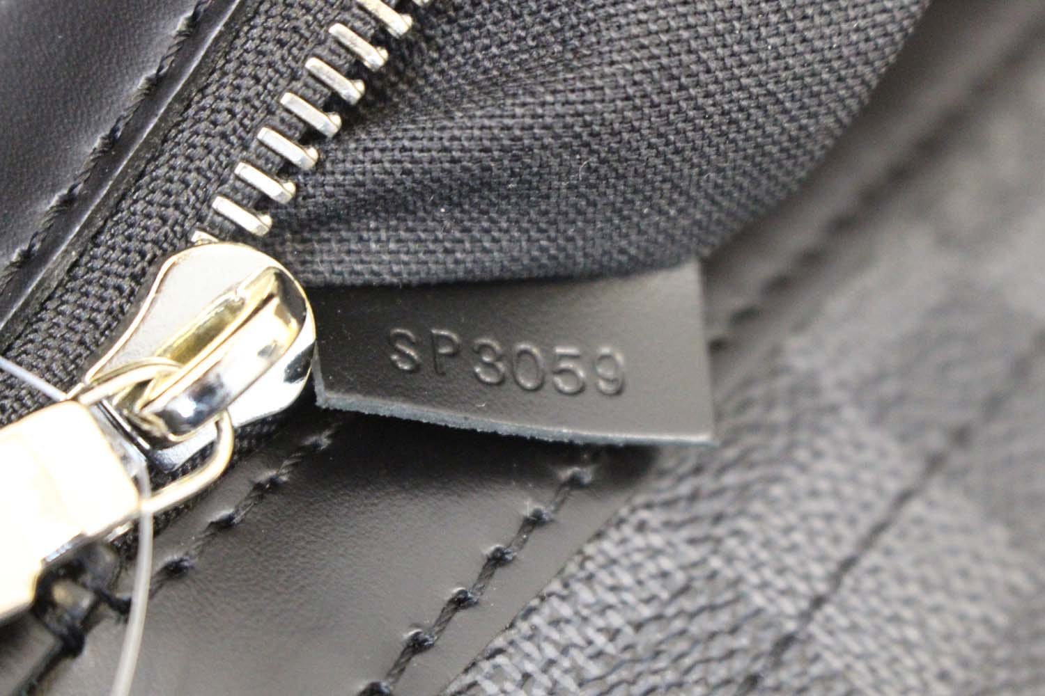 Louis Vuitton Damier Graphite Renzo Messenger Bag Louis Vuitton
