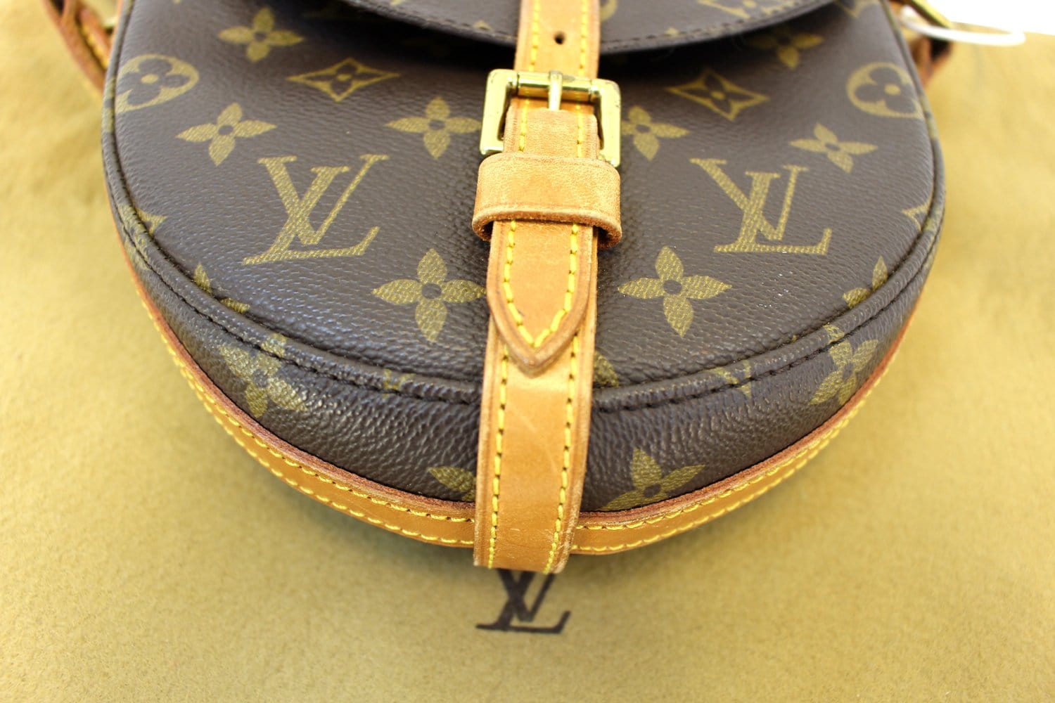 ✨MINI CROSSBODY✨ Auth Louis Vuitton Chantilly PM!