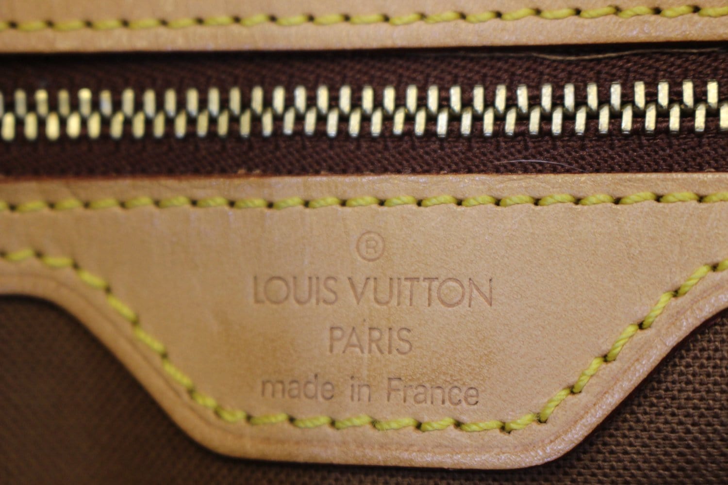 AUTHENTIC Louis Vuitton Monogram Trotteur Crossbody PREOWNED (WBA1075) –  Jj's Closet, LLC