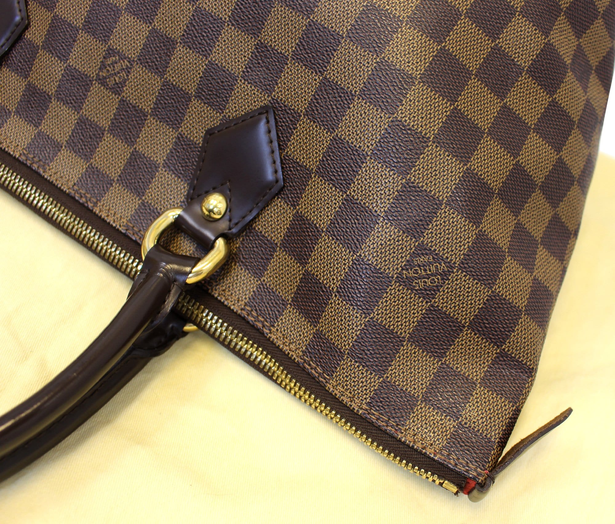 Louis Vuitton Saleya MM in Damier Azur Canvas and Vachetta Leather - Sindur  Style