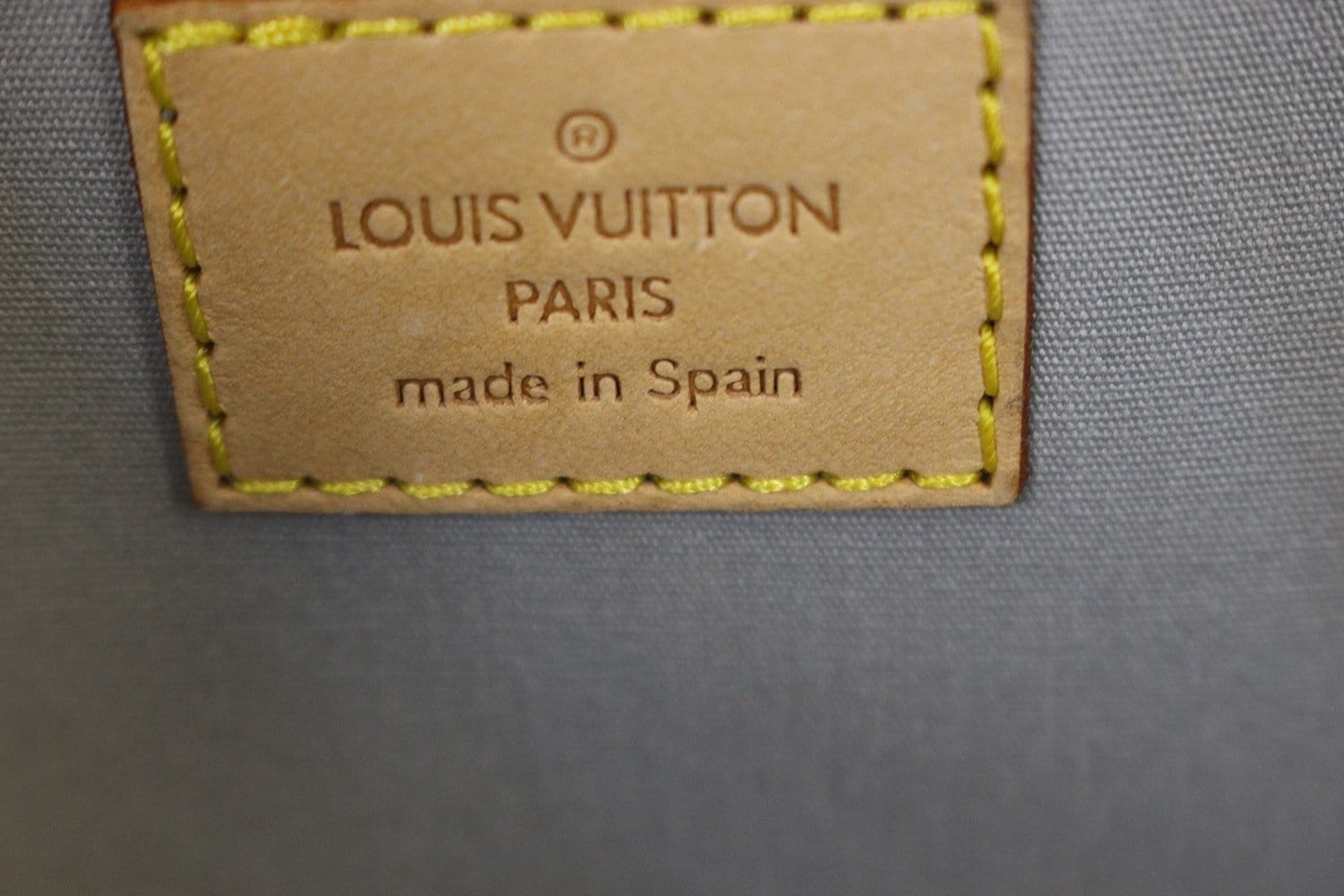 Louis Vuitton Beige Vernis Roxbury 2 Way Clutch – Southern Daisies