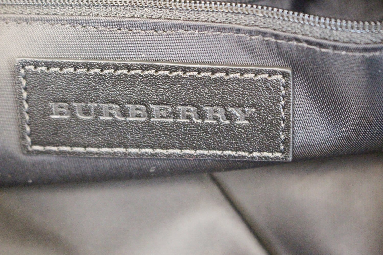 Burberry Buckleigh Packable Burgundy Nylon/Leather Tote Shoulder Bag TT2127