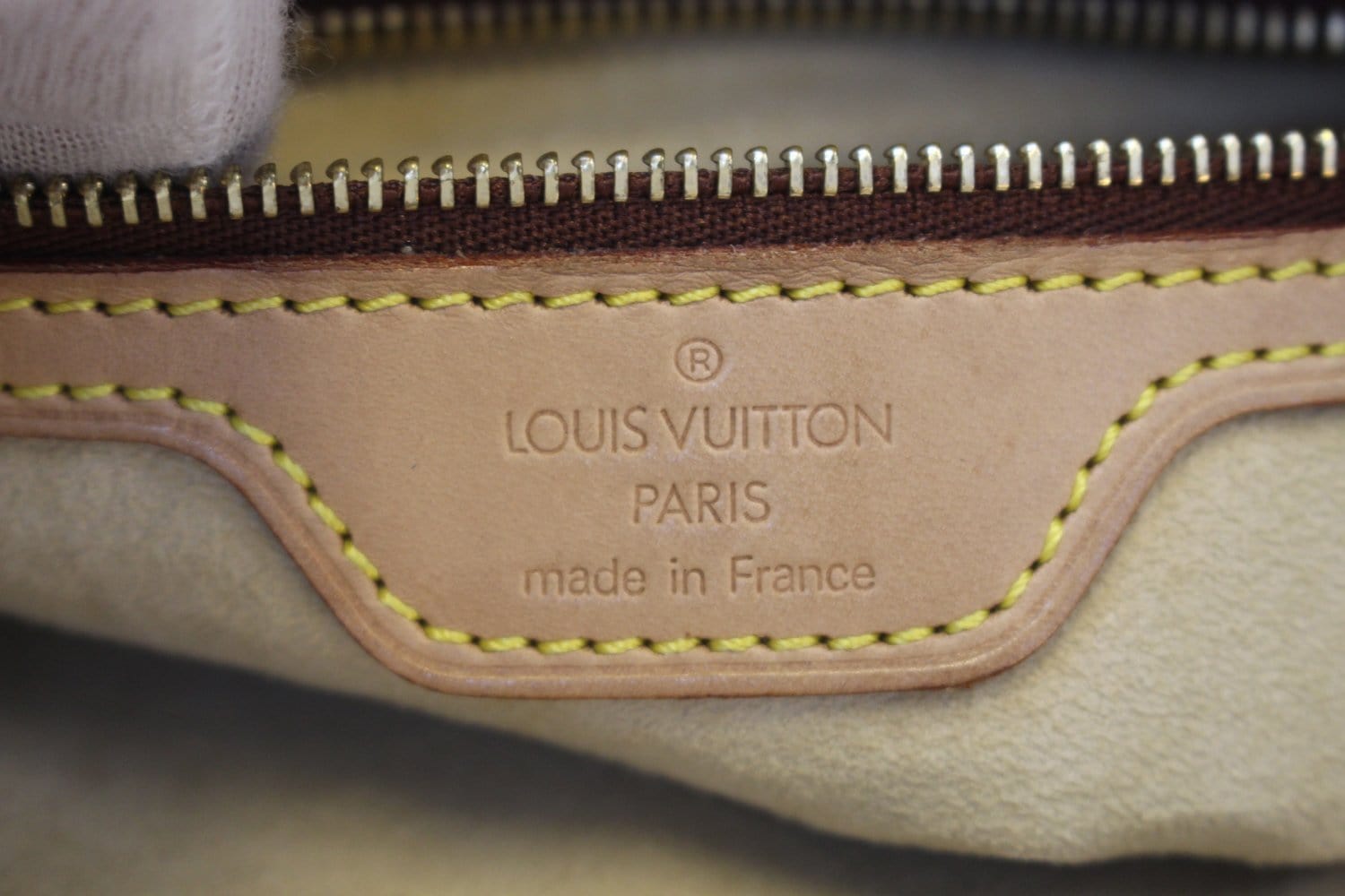 Louis Vuitton Monogram Canvas Looping GM QJB0AJ4J03251