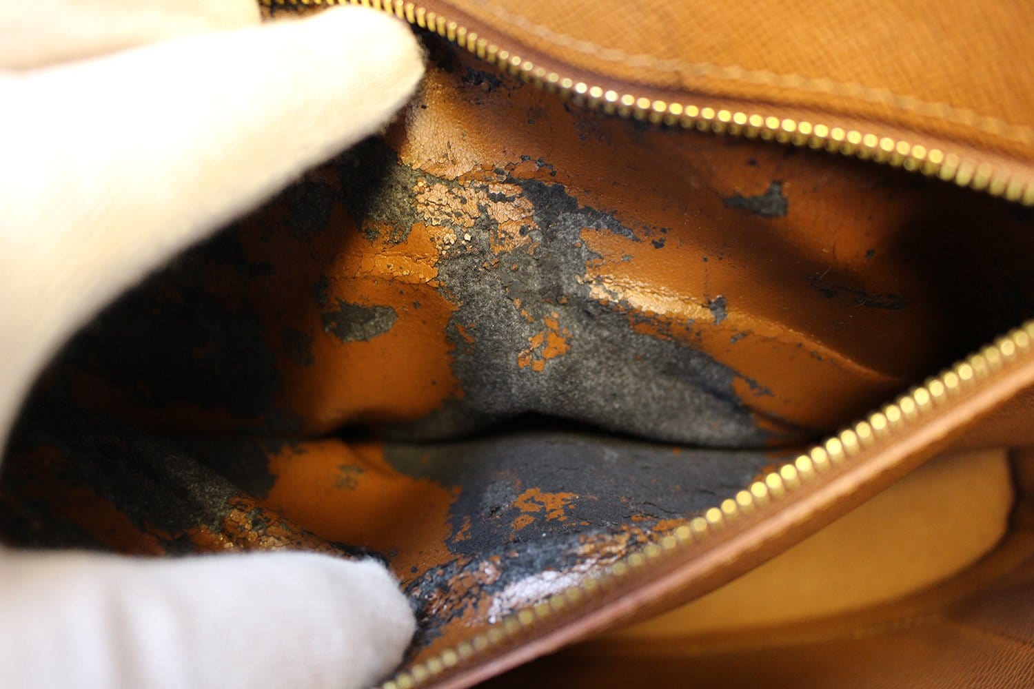 Louis Vuitton Babylone Handbag 394497