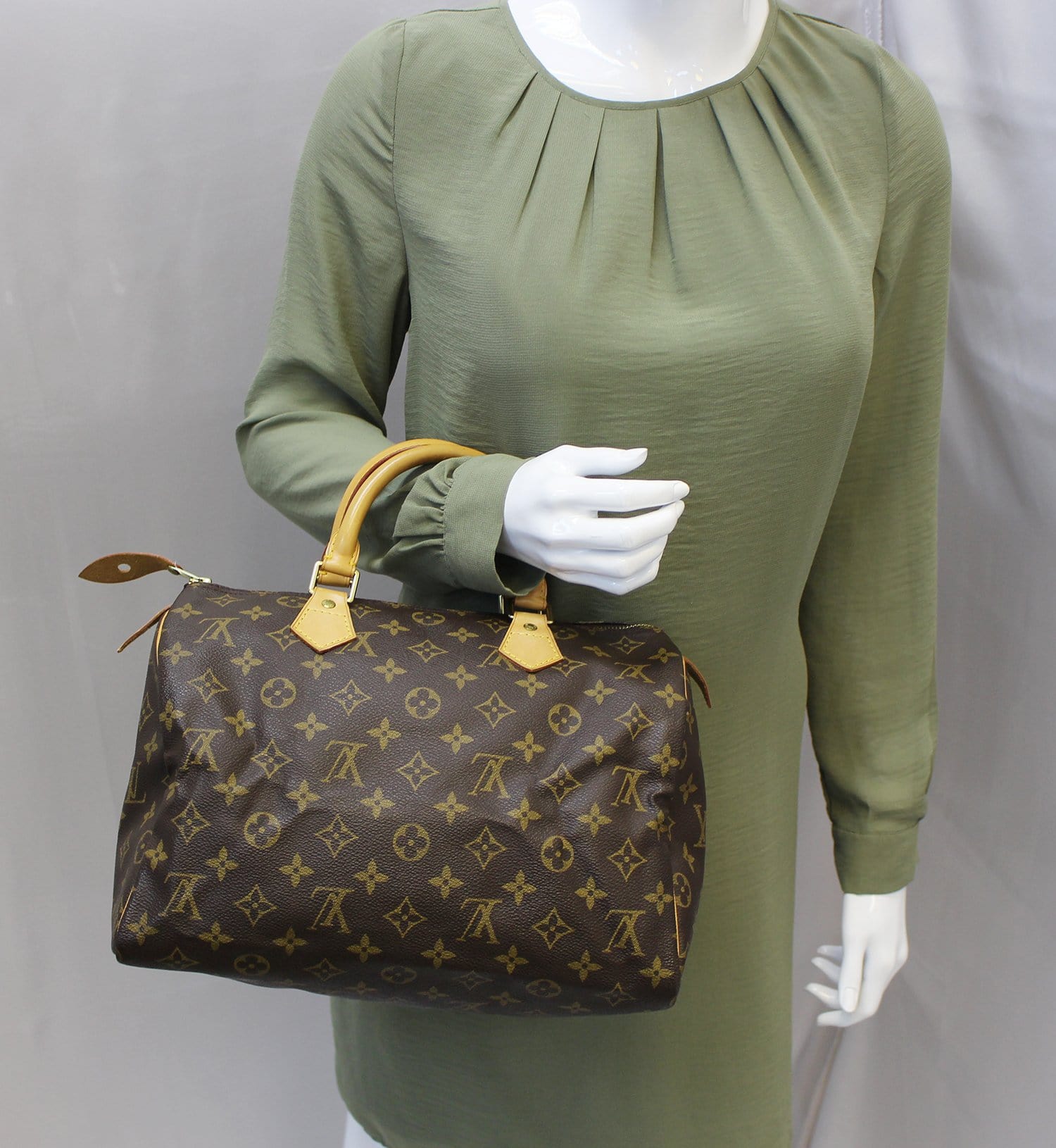 Louis Vuitton, Bags, Gently Used Louis Vuitton Bag