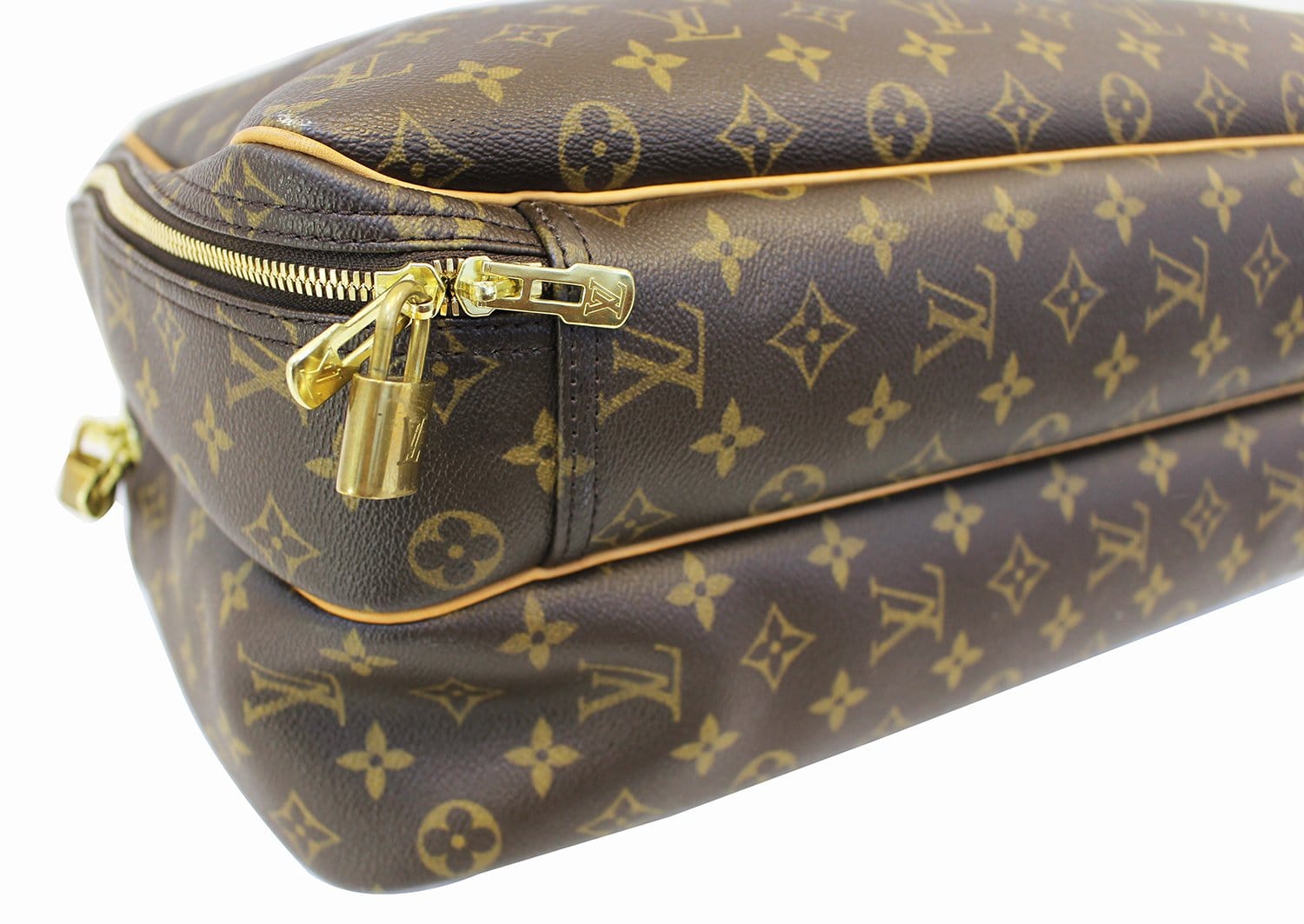 Louis Vuitton Alize travel bag in monogram canvas and natural leather, New  condition Brown Cloth ref.304237 - Joli Closet
