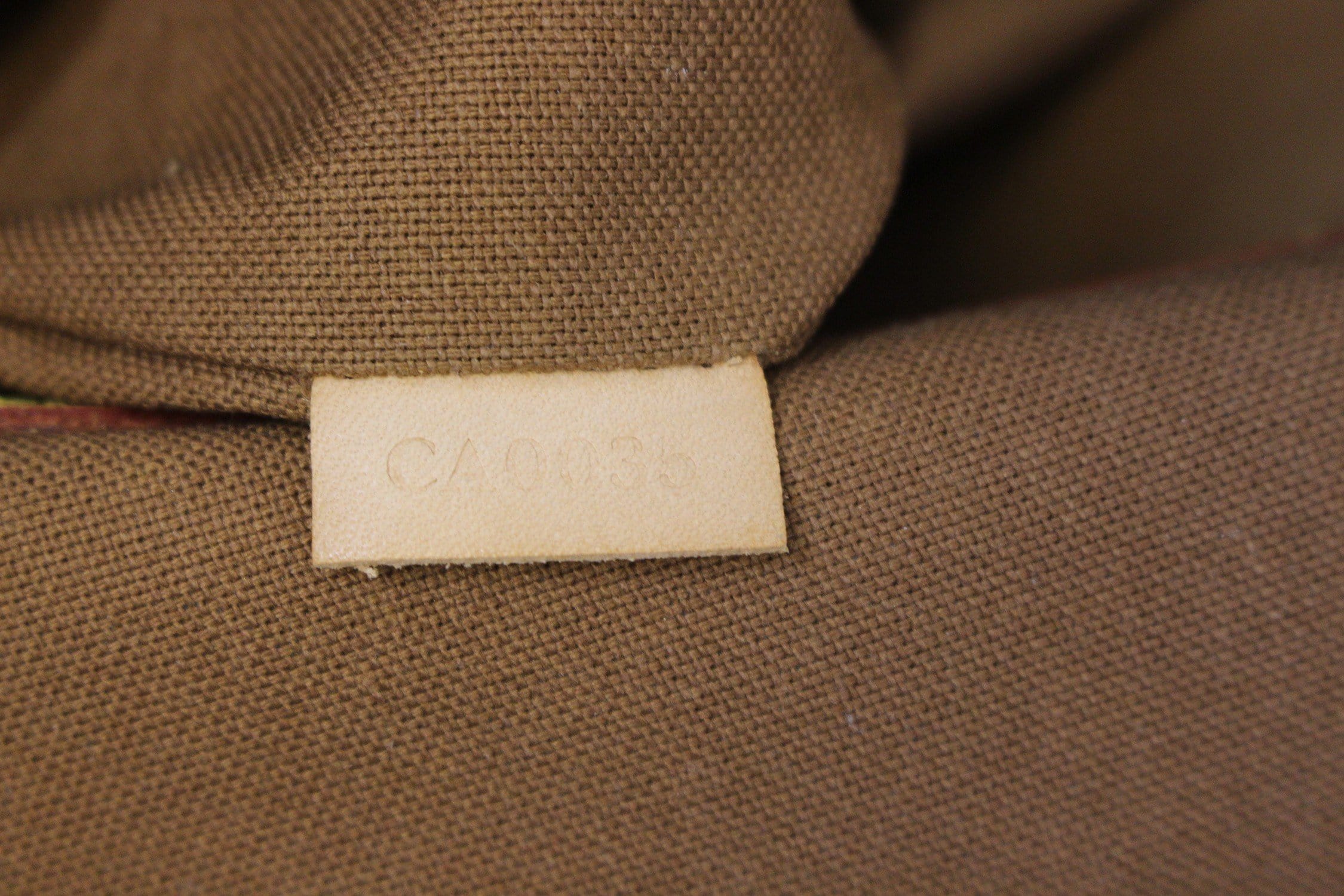 Louis Vuitton Abbesses Shoulder bag 332864