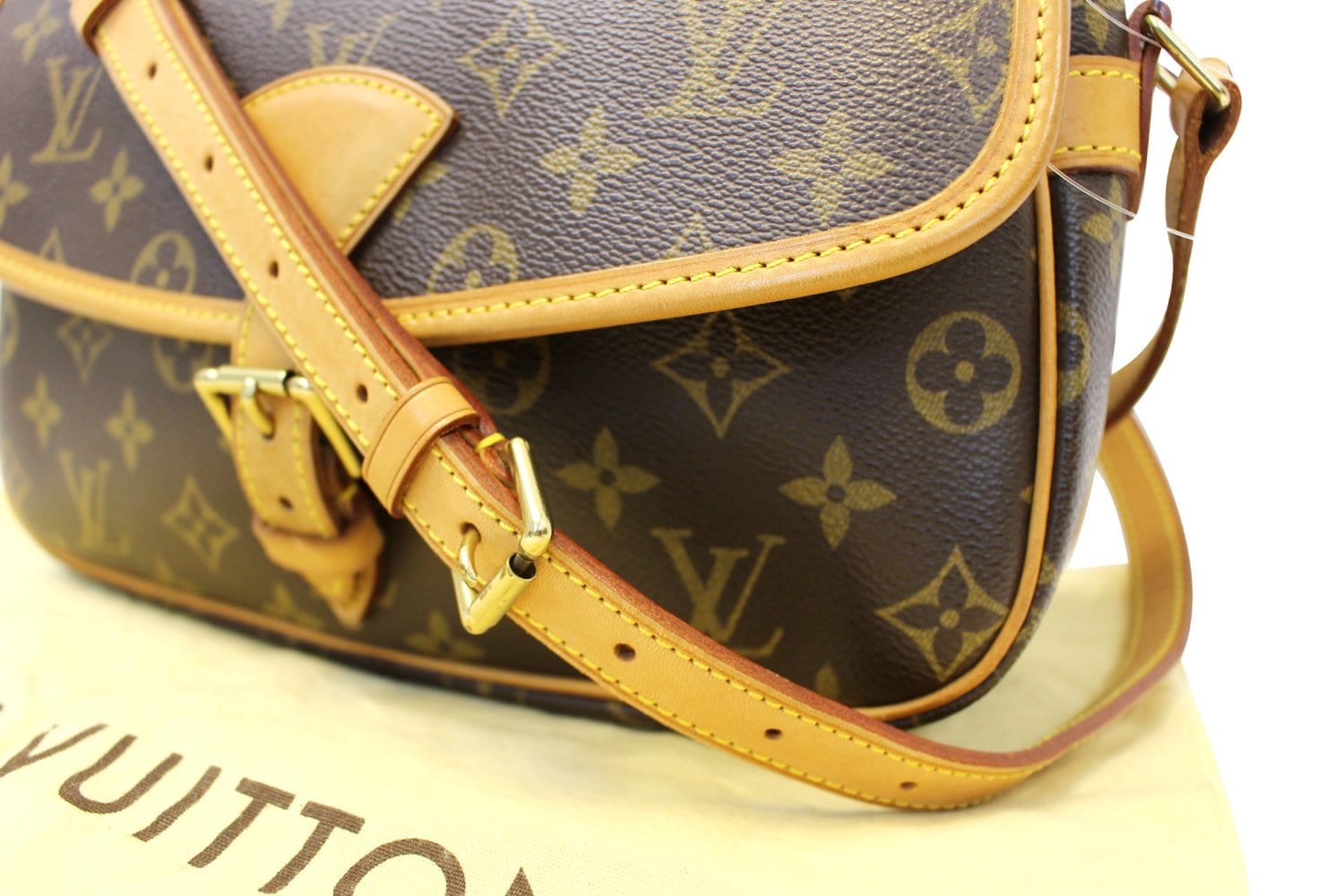 Authentic Louis Vuitton Gibeciere pm, Women's Fashion, Bags