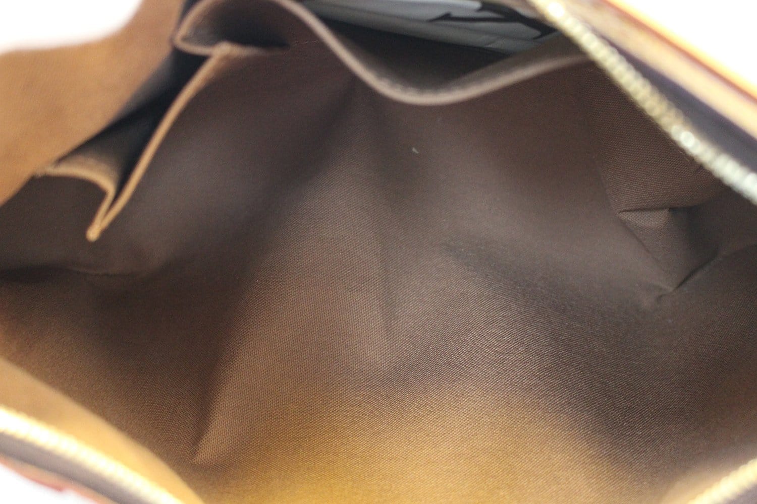 Authentic LV Thames bag