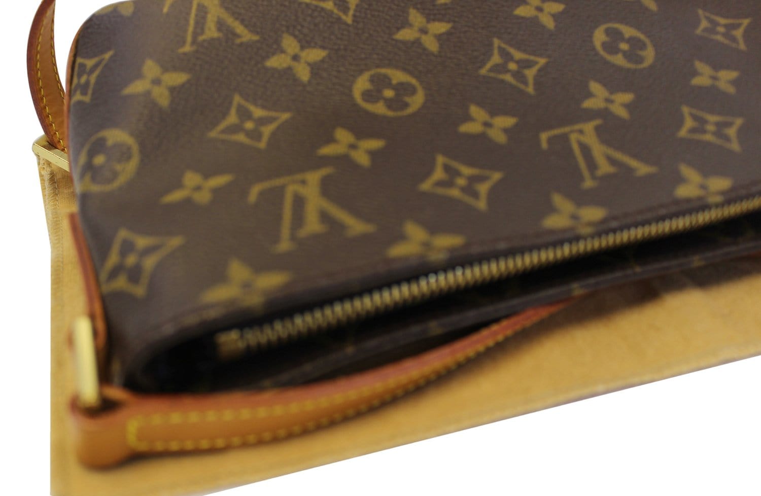 Louis Vuitton Monogram Trotteur Crossbody Bag 862732 For Sale at 1stDibs