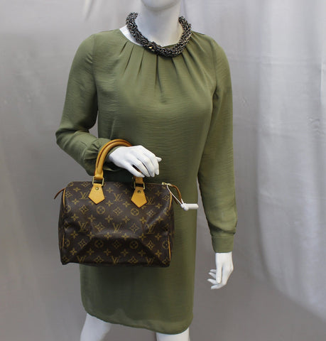 LOUIS VUITTON Monogram Canvas Speedy 25 Handbag