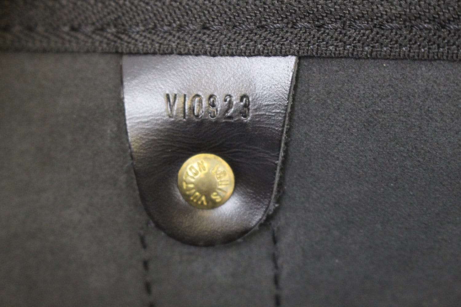 Louis Vuitton Black EPI Keepall 50 – Summit Luxury Goods