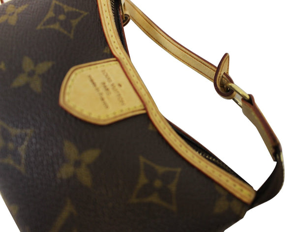 LOUIS VUITTON Monogram Canvas Mini Pochette Delightful Pouch