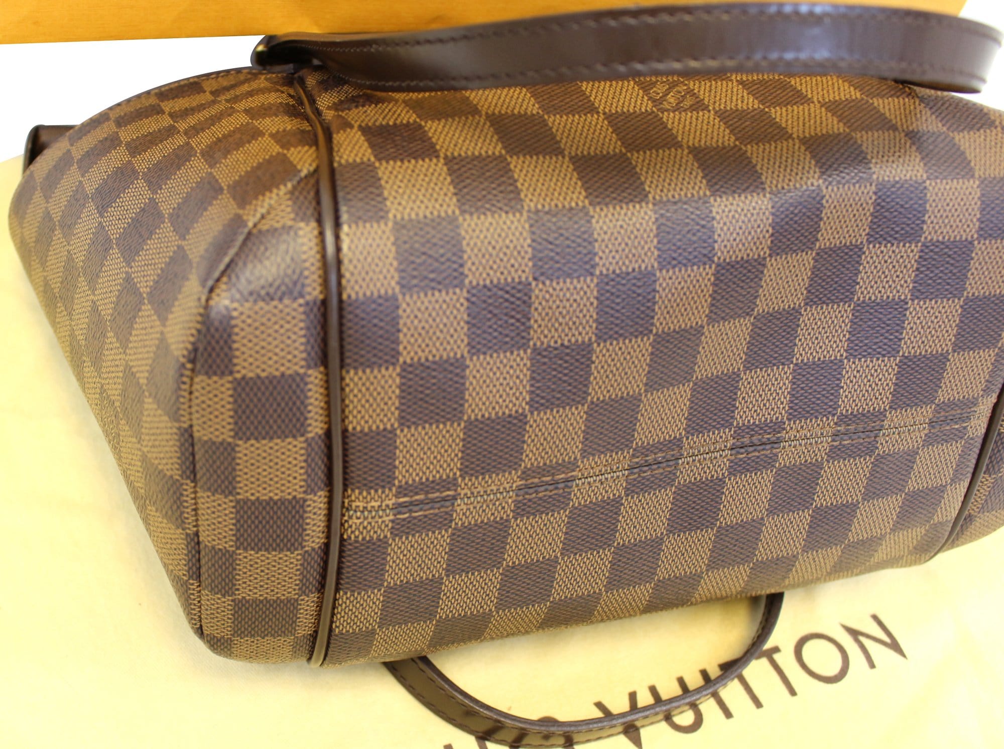 ❌SOLD!❌ Good Deal! LV Louis Vuitton Totally PM in Monogram Canvas