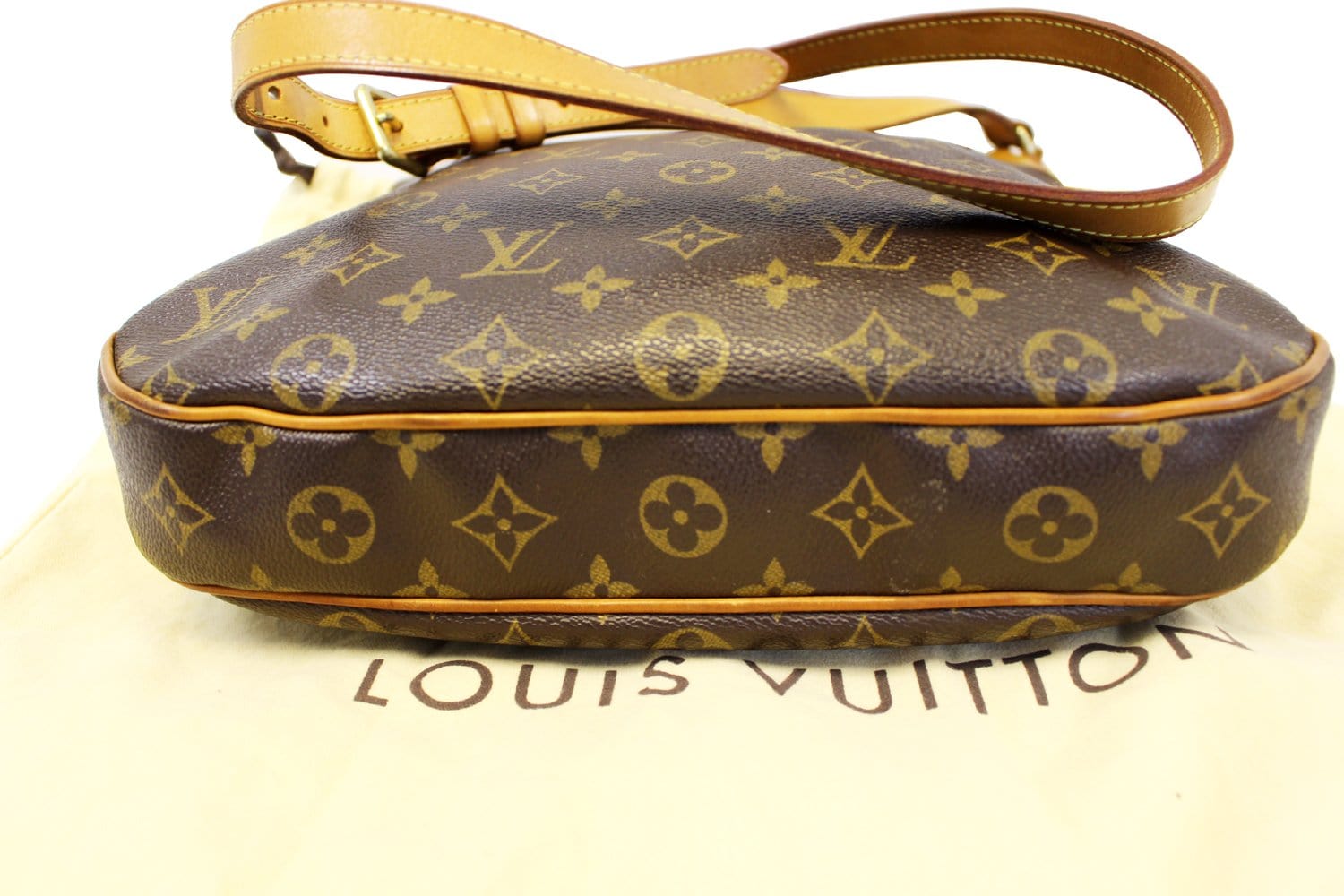 Louis Vuitton - Odeon Crossbody bag - Catawiki