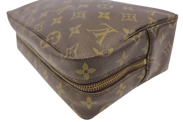 LOUIS VUITTON Monogram Canvas Trousse Toilette 28 Clutch