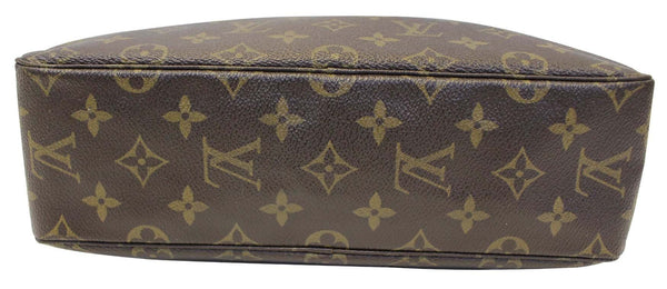 LOUIS VUITTON Monogram Canvas Trousse Toilette 28 Clutch