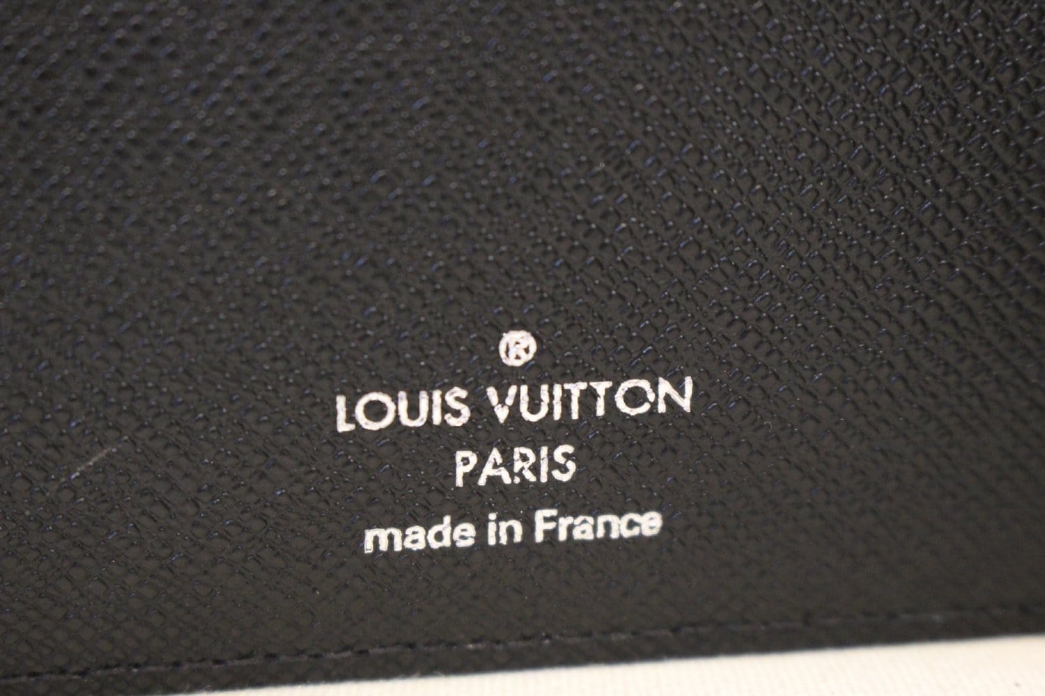 Louis-Vuitton-Damier-Agenda-MM-Planner-Cover-R20240 – dct