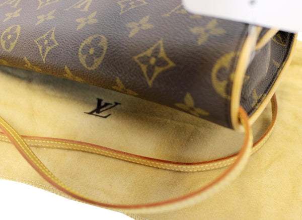 LOUIS VUITTON Monogram Canvas Pochette Twin GM Shoulder Crossbody Bag