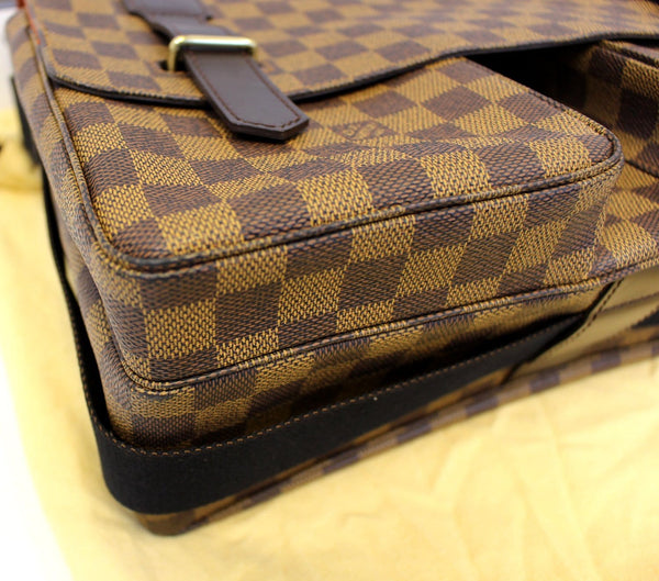 LOUIS VUITTON Damier Ebene Broadway Messenger Bag