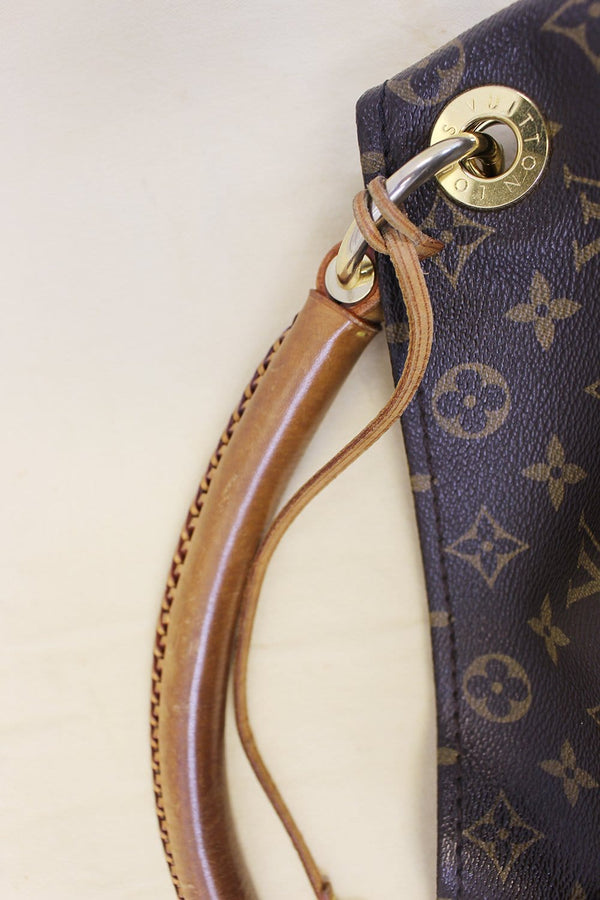 LOUIS VUITTON Monogram Canvas Artsy MM Brown Shoulder Bag