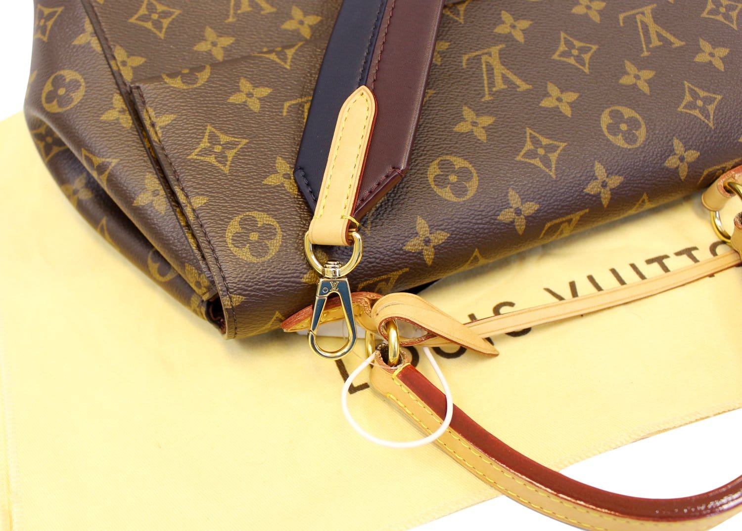 Louis Vuitton Cluny - ShopStyle Shoulder Bags