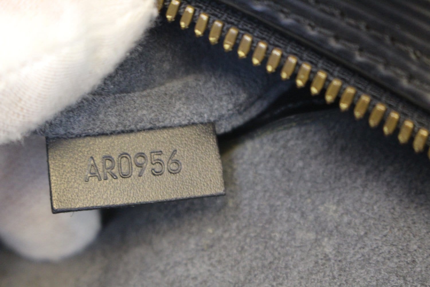 Louis Vuitton LV Alma Used Handbag Black Epi Leather M52142 #AG640 S