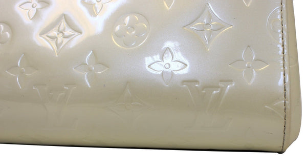 LOUIS VUITTON Cream Vernis Leather Roxbury Drive Shoulder Bag